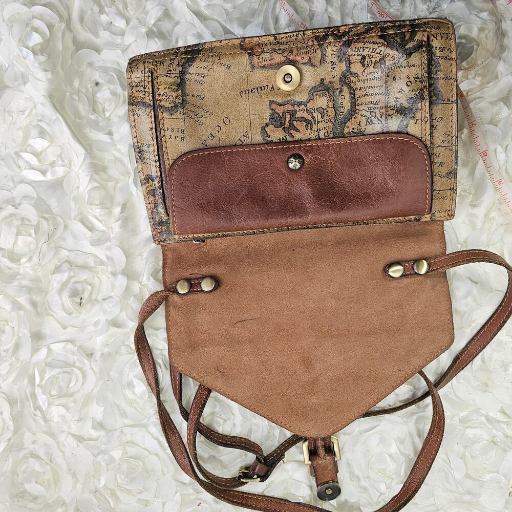 Patricia Nash Vintage European Map crossbody bag - Picture 13 of 13